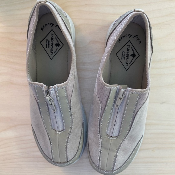 St. John’s Bay Slide On Sneaker size 7 1/2 M (U) - Picture 1 of 9